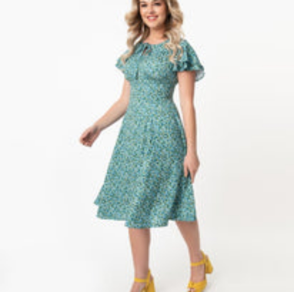 NWT Green & Blue Floral Print Vienna Swing Dress - Medium